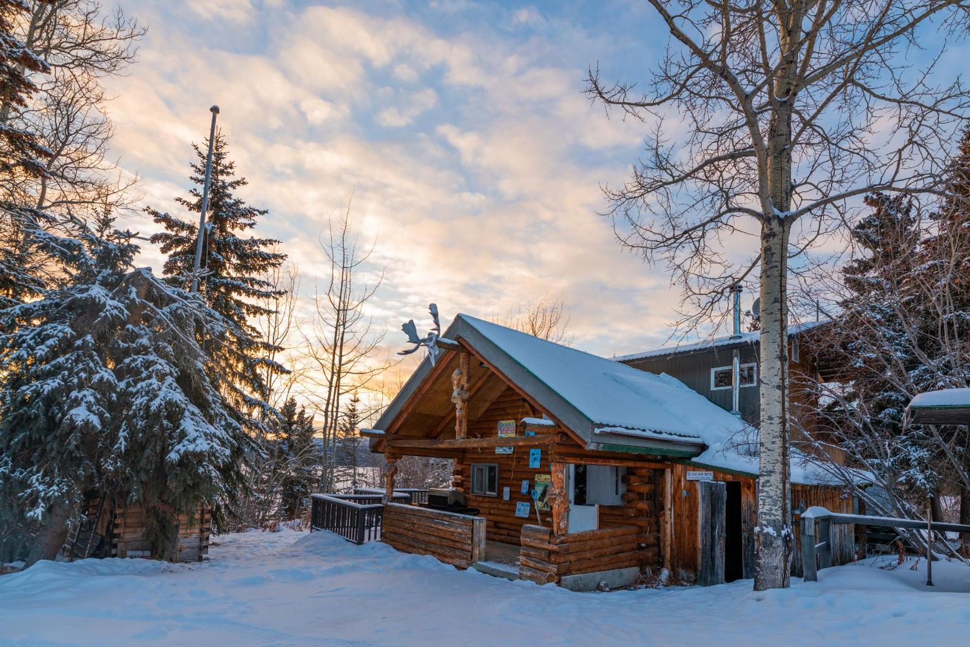 Inn On The Lake - Whitehorse Marsh Lake Oda fotoğraf