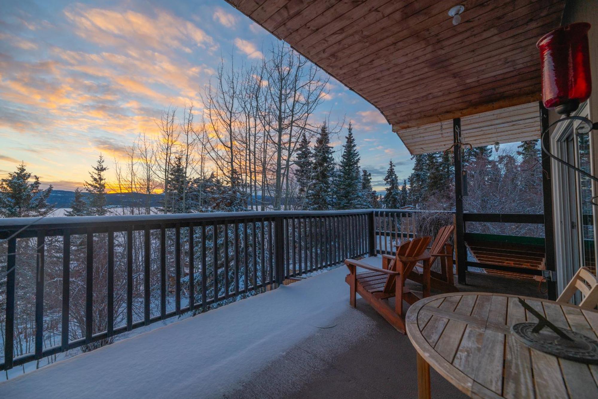 Inn On The Lake - Whitehorse Marsh Lake Oda fotoğraf